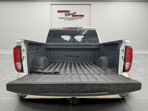 Used 2023 GMC Sierra 1500 SLE image 16