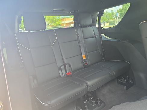 Certified 2023 Cadillac Escalade Premium Luxury w/ Performance Package AWD/4WD image 12