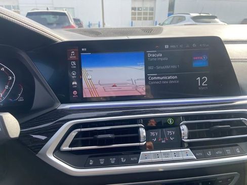 Used 2022 BMW X7 M50i w/ Dynamic Handling Package image 8