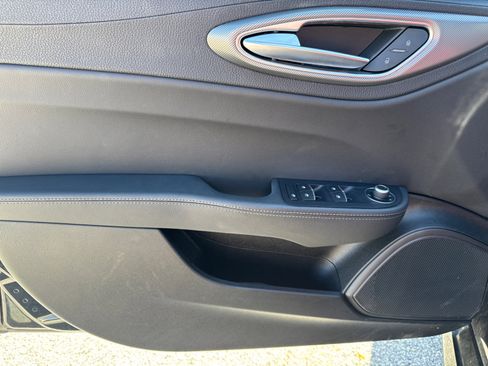 Used 2024 Alfa Romeo Giulia Veloce image 10