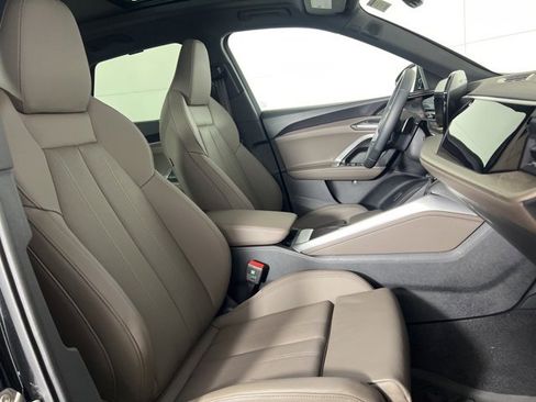 Used 2025 Audi Q5 Premium Plus w/ Premium Plus image 13