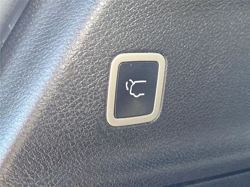 Certified 2022 Chrysler Pacifica Pinnacle image 23