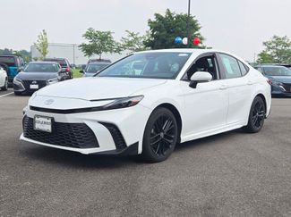 Used 2025 Toyota Camry SE FWD video 1