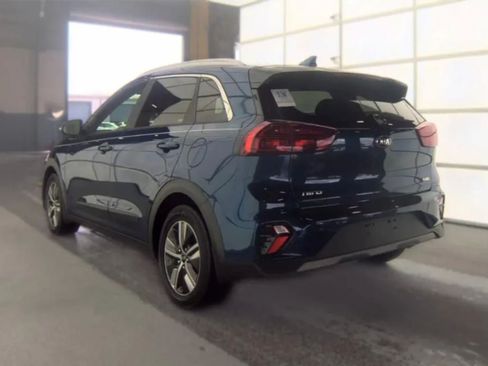 Used 2020 Kia Niro EX Premium FWD image 5