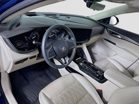 Used 2023 Buick Envision Avenir image 3