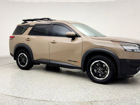 Used 2024 Nissan Pathfinder Rock Creek image 3