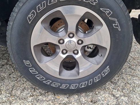 Used 2018 Jeep Wrangler Unlimited Sahara AWD/4WD image 6