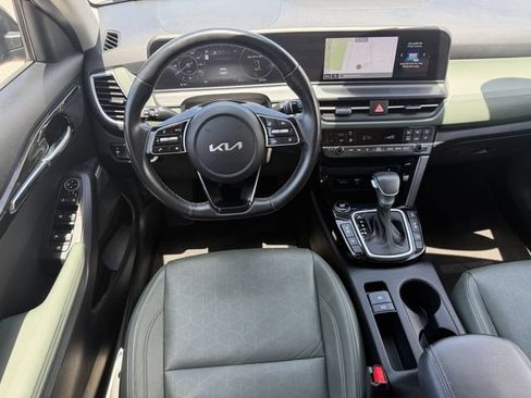 Used 2024 Kia Seltos SX w/ SX Sunroof Package AWD/4WD image 18