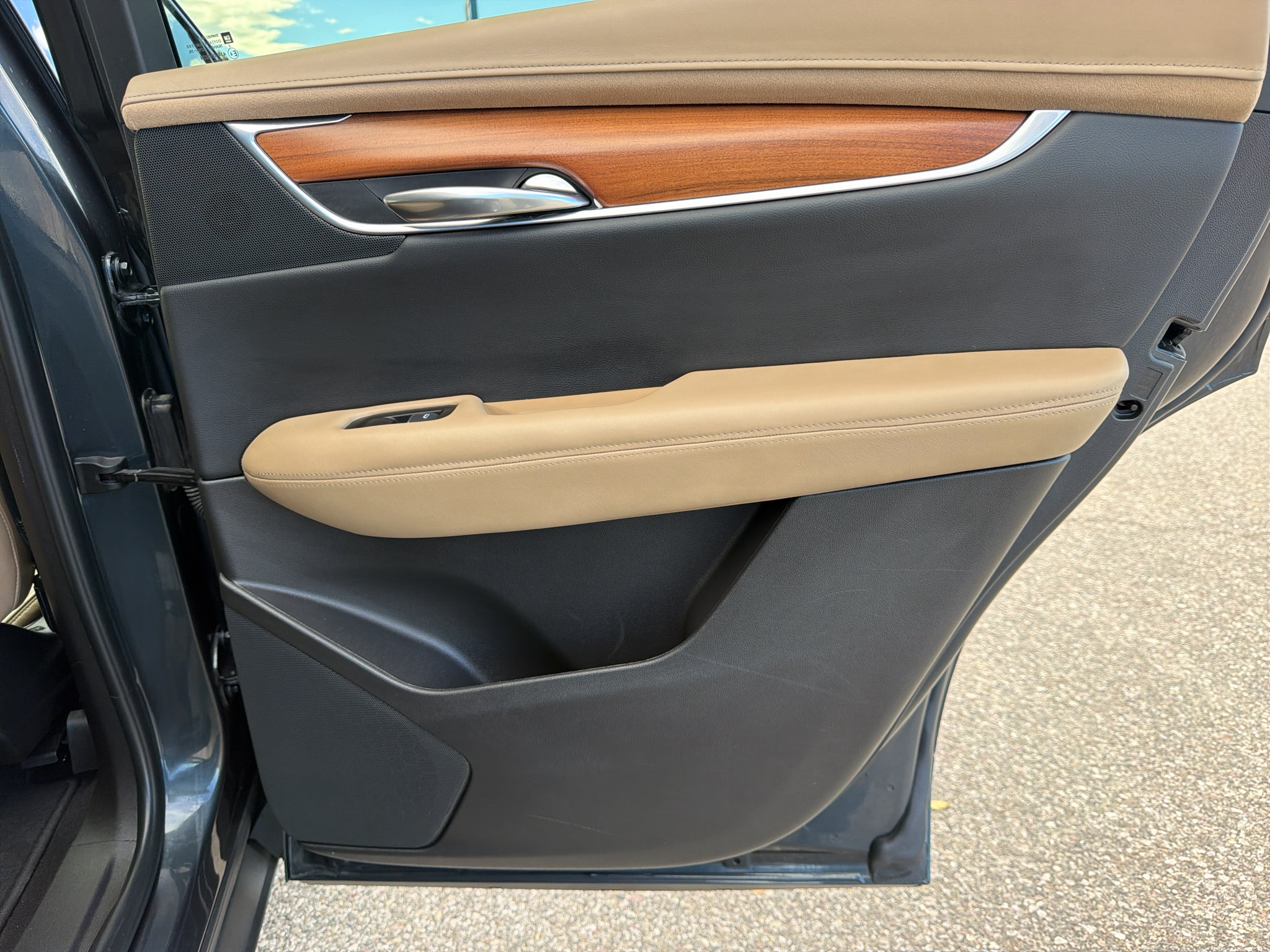 Used 2019 Cadillac XT5 Platinum AWD/4WD image 18