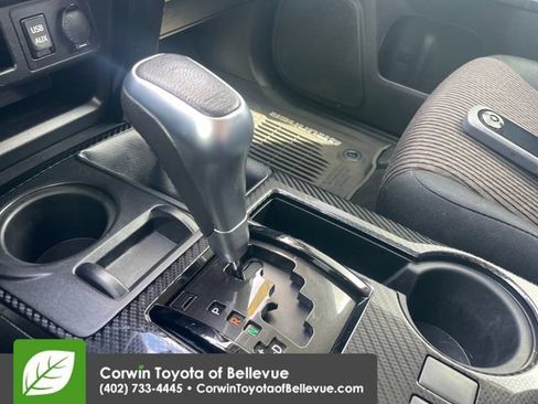Used 2017 Toyota 4Runner TRD Off-Road AWD/4WD image 15