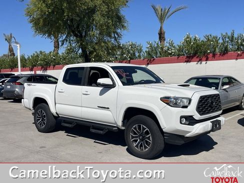 Used 2021 Toyota Tacoma TRD Sport w/ Technology Package image 9