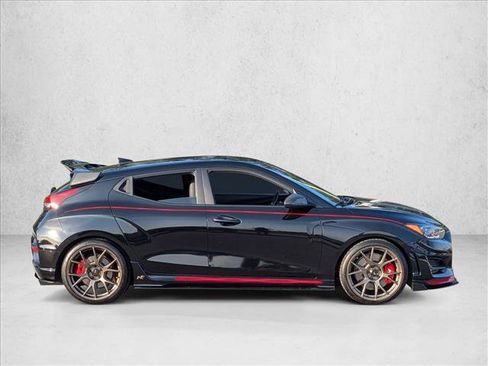 Used 2022 Hyundai Veloster N FWD image 4