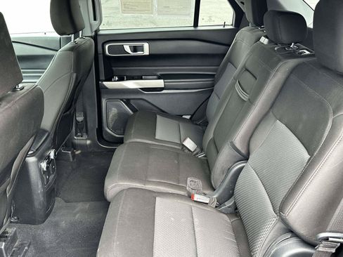 Certified 2023 Ford Explorer XLT RWD image 13