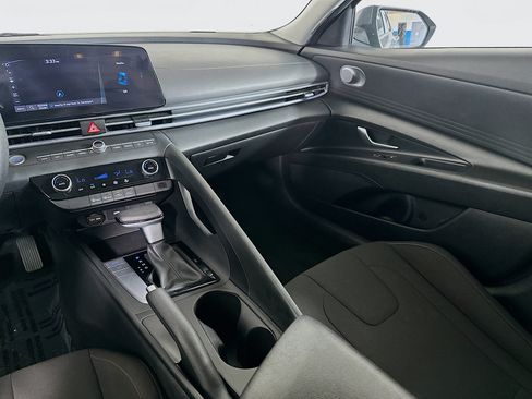 Certified 2024 Hyundai Elantra SEL FWD image 22