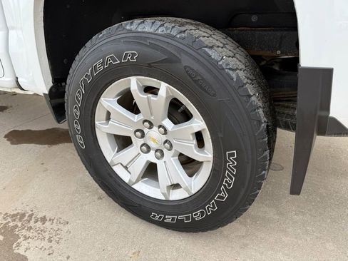 Used 2016 Chevrolet Colorado LT w/ LT Convenience Package image 9