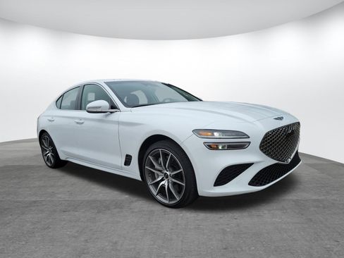 Used 2025 Genesis G70 2.5T image 21