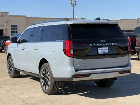 New 2026 Ford Expedition Max Platinum w/ Driver's Package image 5