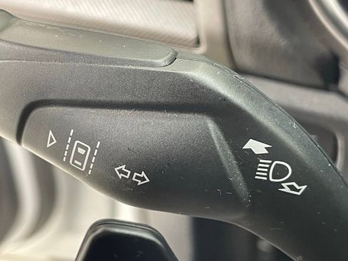 Used 2019 Ford Fusion SE w/ Equipment Group 151A FWD image 19