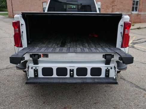 Used 2025 Chevrolet Silverado 3500 High Country w/ Technology Package AWD/4WD image 8