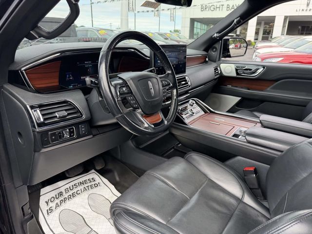Used 2023 Lincoln Navigator Reserve AWD/4WD image 13