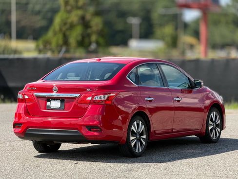 Used 2019 Nissan Sentra SL w/ Exterior Package FWD image 9