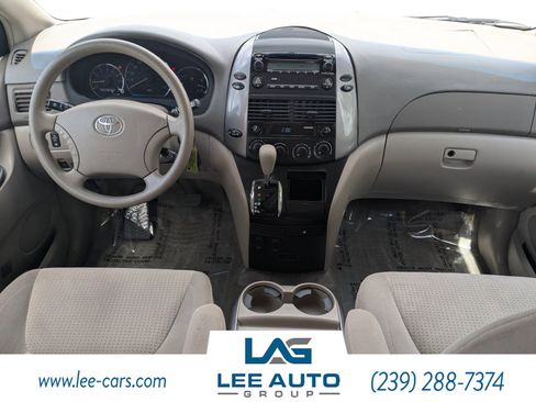 Used 2007 Toyota Sienna CE image 12