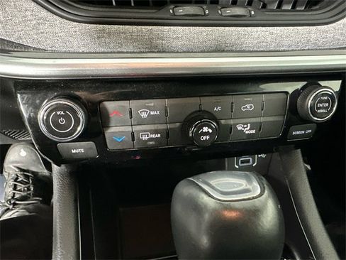 Certified 2022 Jeep Compass Latitude image 30