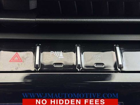 Used 2023 Jeep Grand Cherokee Altitude image 34