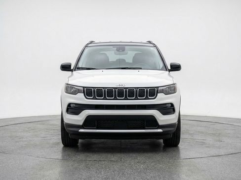Used 2025 Jeep Compass Limited image 2