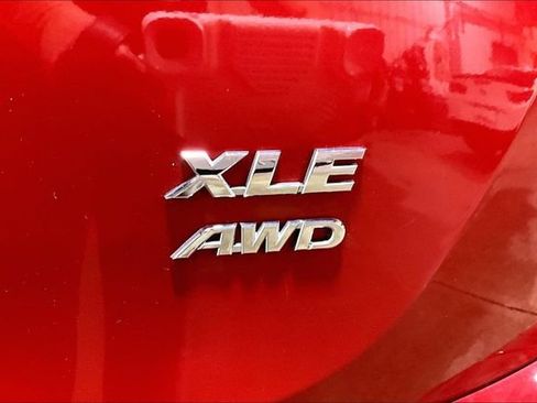 Used 2017 Toyota RAV4 XLE w/ Plus Special Value Package AWD/4WD image 26