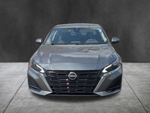 Used 2023 Nissan Altima 2.5 SV image 9