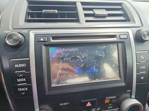 Used 2014 Toyota Camry SE FWD image 16