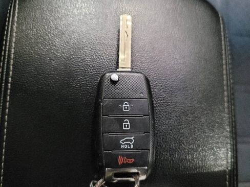 Used 2016 Kia Sorento AWD w/ LX Convenience Package image 32