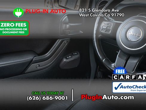 Used 2017 Jeep Wrangler Unlimited Sport w/ Connectivity Group AWD/4WD image 15