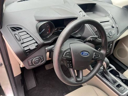 Used 2018 Ford Escape SE FWD image 11