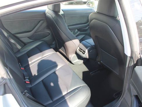 Used 2018 Tesla Model 3 Long Range AWD/4WD image 11