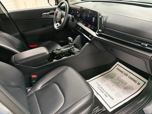 Used 2025 Kia Sportage EX w/ Premium Package AWD/4WD image 10