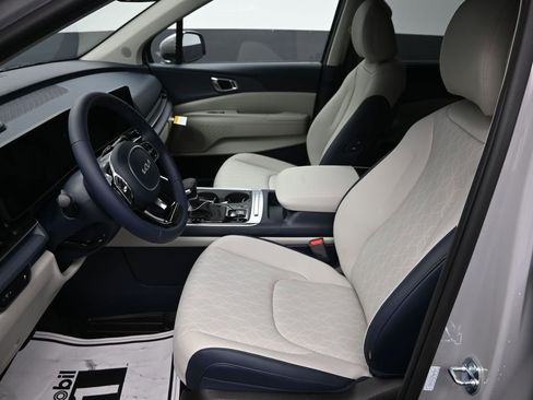 New 2026 Kia Carnival EX FWD image 14