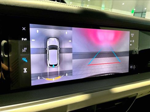 Used 2025 Porsche Cayenne image 28