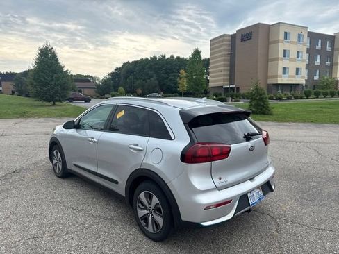 Used 2019 Kia Niro LX FWD image 3