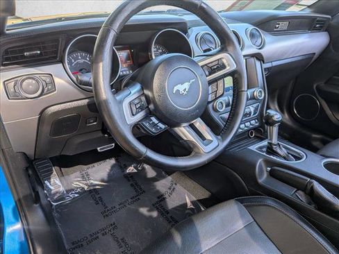 Used 2020 Ford Mustang Premium RWD image 9