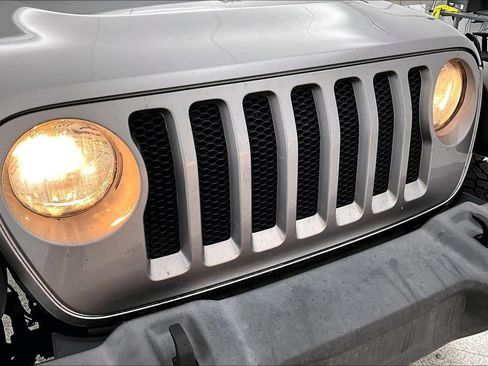 Used 2018 Jeep Wrangler Unlimited Sport S image 37