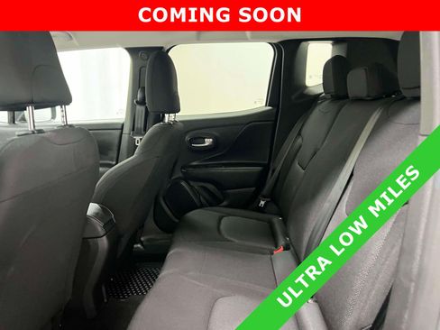 Certified 2023 Jeep Renegade Latitude AWD/4WD image 13