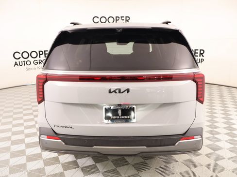 Used 2025 Kia Carnival SX Prestige FWD image 24