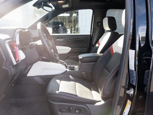 Used 2024 GMC Canyon AT4X image 12