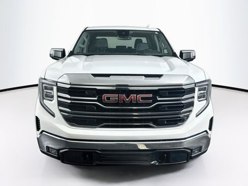 Used 2025 GMC Sierra 1500 SLT RWD image 2
