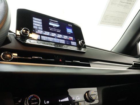 Used 2024 Mitsubishi Outlander SE FWD image 16