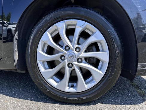 Used 2019 Nissan Sentra SV FWD image 6