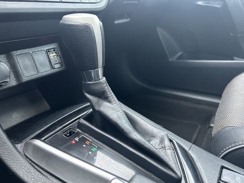 Used 2015 Toyota Corolla S w/ Driver Convenience Package image 16