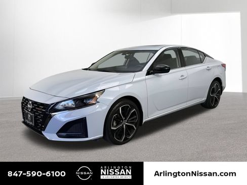 Used 2023 Nissan Altima 2.5 SR w/ SR Premium Package AWD/4WD image 1